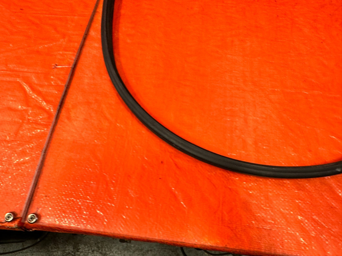 97-01 HONDA CR-V CRV - REAR TRUNK WEATHER STRIP GASKET SEAL - OEM FACTORY #3013