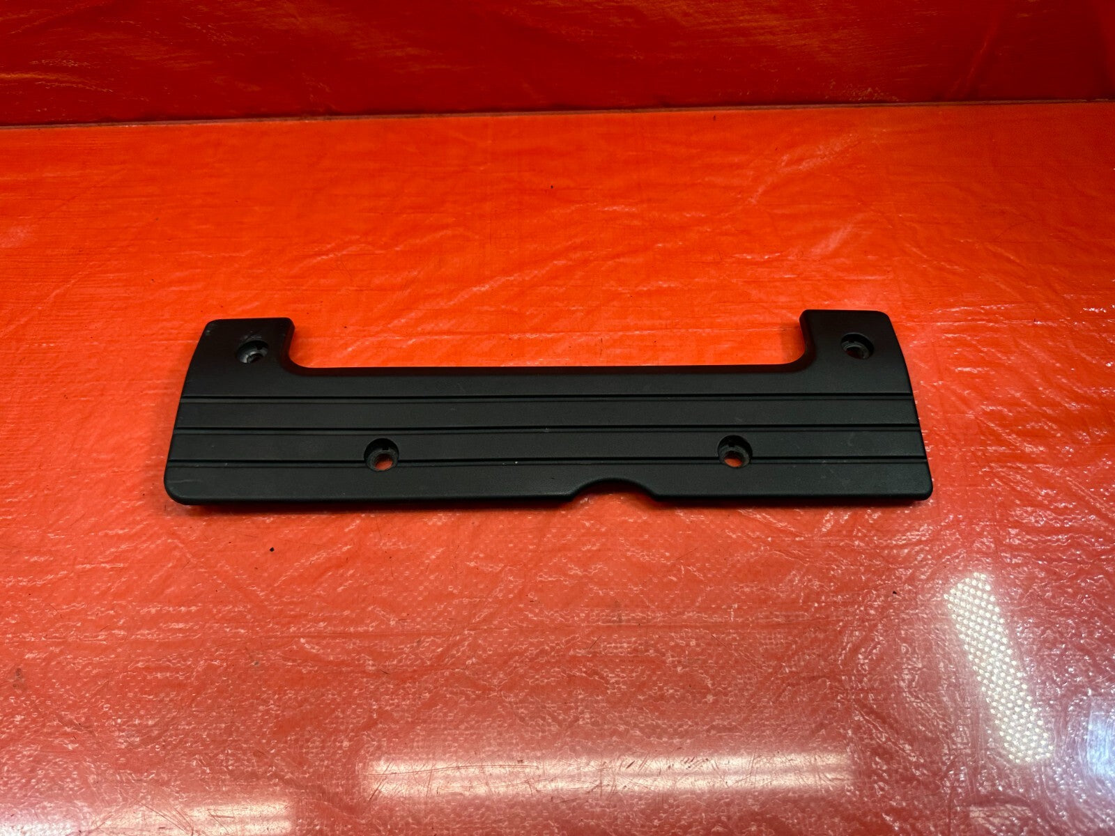 02 05 HONDA CIVIC SI EP3 HATCHBACK   IGNITION COIL PACK COVER TRIM PLASTIC #18710