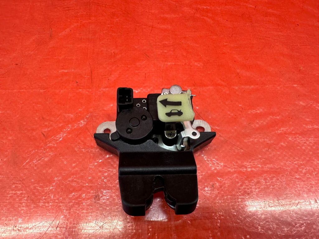 10 16 HYUNDAI GENESIS COUPE   TRUNK RELEASE LOCK LATCH ACTUATOR   OEM #2196