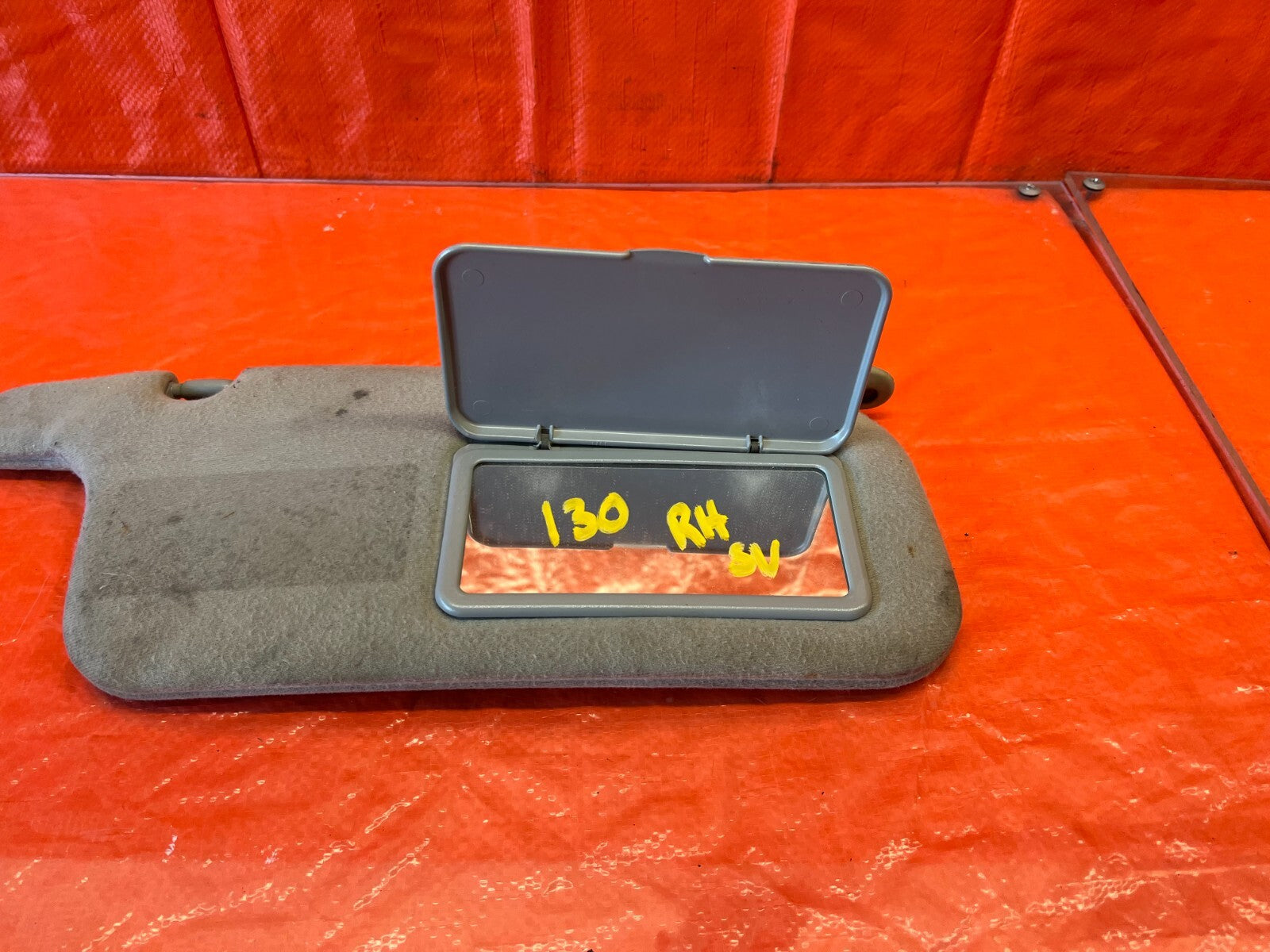 96 00 HONDA CIVIC   SUN VISOR   PASSENGER RIGHT SIDE   GRAY   OEM #130  WEAR8
