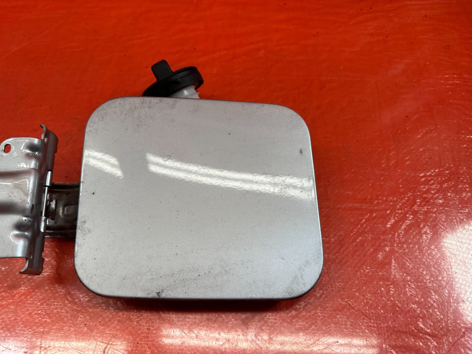 14 20 INFINITI Q50 GASOLINE GAS TANK LID COVER W/ LOCKING TWISTING CAP OEM #2222