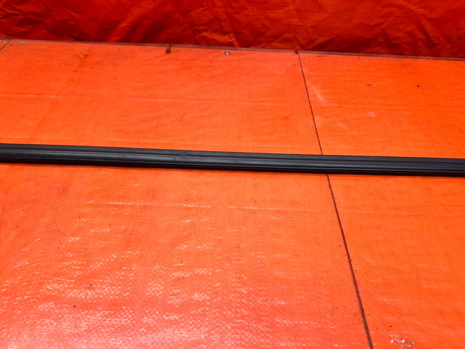 94 01 ACURA INTEGRA COUPE RIGHT PASSENGER DOOR UPPER GLASS WEATHERSTRIP #3316