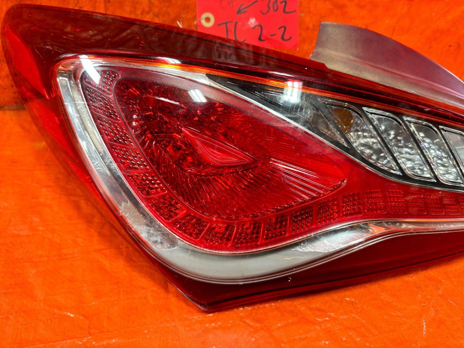 13 16 HYUNDAI GENESIS COUPE   DRIVER LEFT TAIL LIGHT LAMP   OEM FACTORY #CHIP6