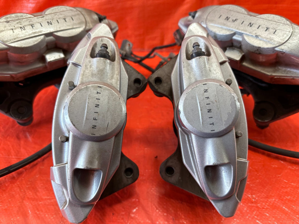 08 15 INFINITI G37 & Q60 SPORT   AKEBONO   BRAKE CALIPERS LEFT & RIGHT   OEM 18810