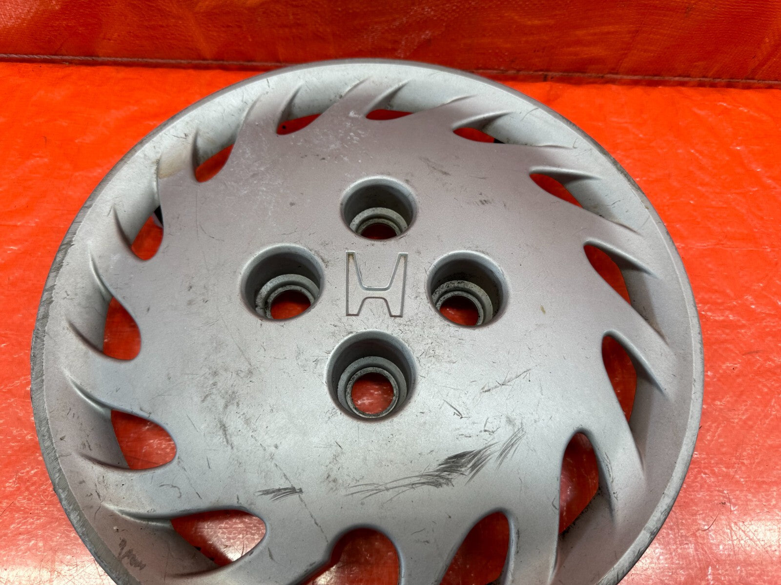 92 95 HONDA CIVIC   FACTORY WHEEL HUB CAP WHEEL PLASTIC COVER   OEM FACTORY OE7
