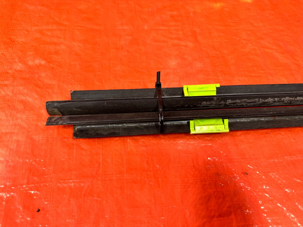 96 00 HONDA CIVIC COUPE HATCH EXTERIOR DOOR WINDOW GLASS TRIM SET LEFT RIGHT 28511