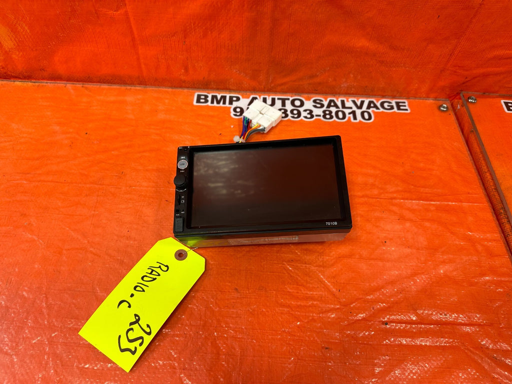 94 01 ACURA INTEGRA   7010B RADIO   #2530