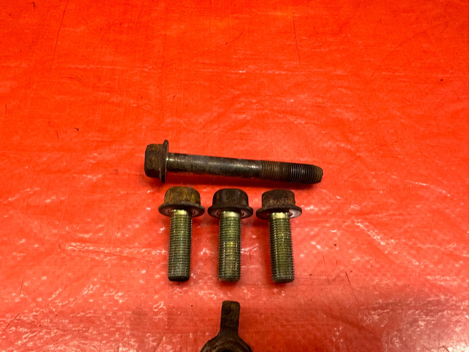 02 05 HONDA CIVIC SI EP3 HATCH   FRONT TRANSMISSION MOUNT BOLTS HARDWARE OEM 2306