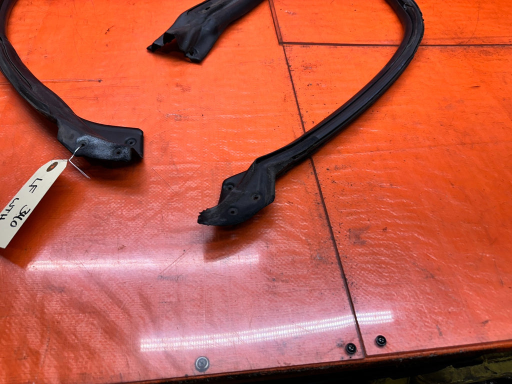 94-01 ACURA INTEGRA 4D SEDAN LEFT DRIVER FRONT REAR DOOR WEATHERSTRIP #3404