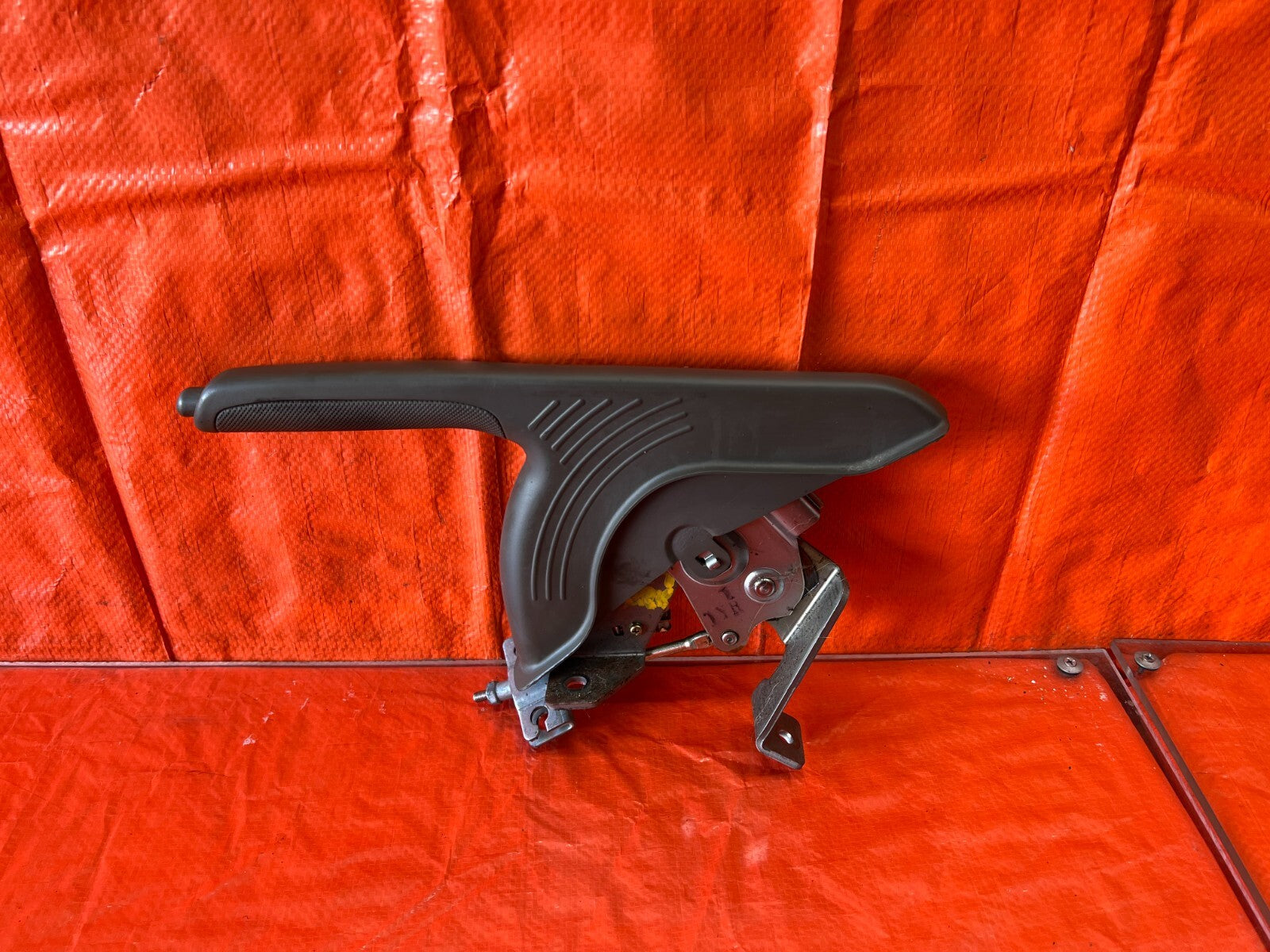 02 06 ACURA RSX   EMERGENCY PARKING BRAKE HANDLE E BRAKE   TAN COLOR   OEM #1490