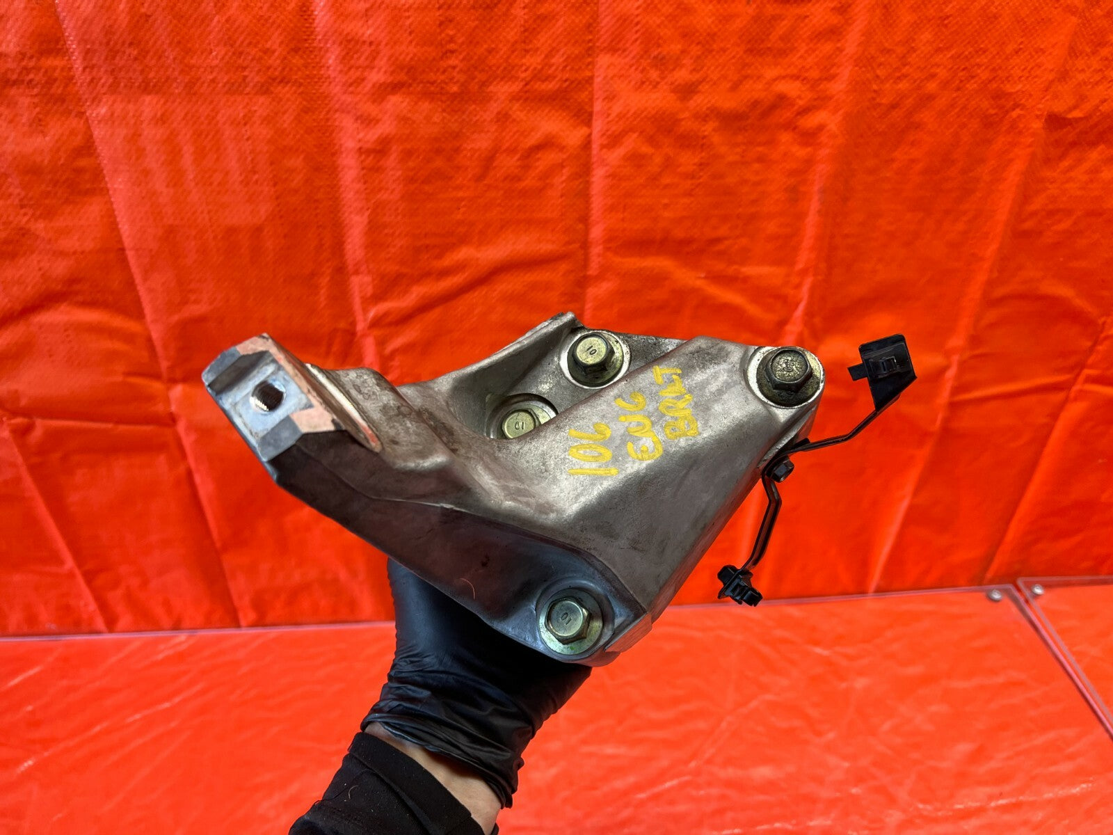 07 08 ACURA TL   ALUMINUM ENGINE MOTOR MOUNT BRACKET   REAR   OEM FACTORY #1069