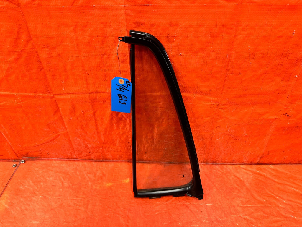 97 01 HONDA CR V CRV   PASSENGER RIGHT REAR   DOOR VENT GLASS   OEM FACTORY #3011