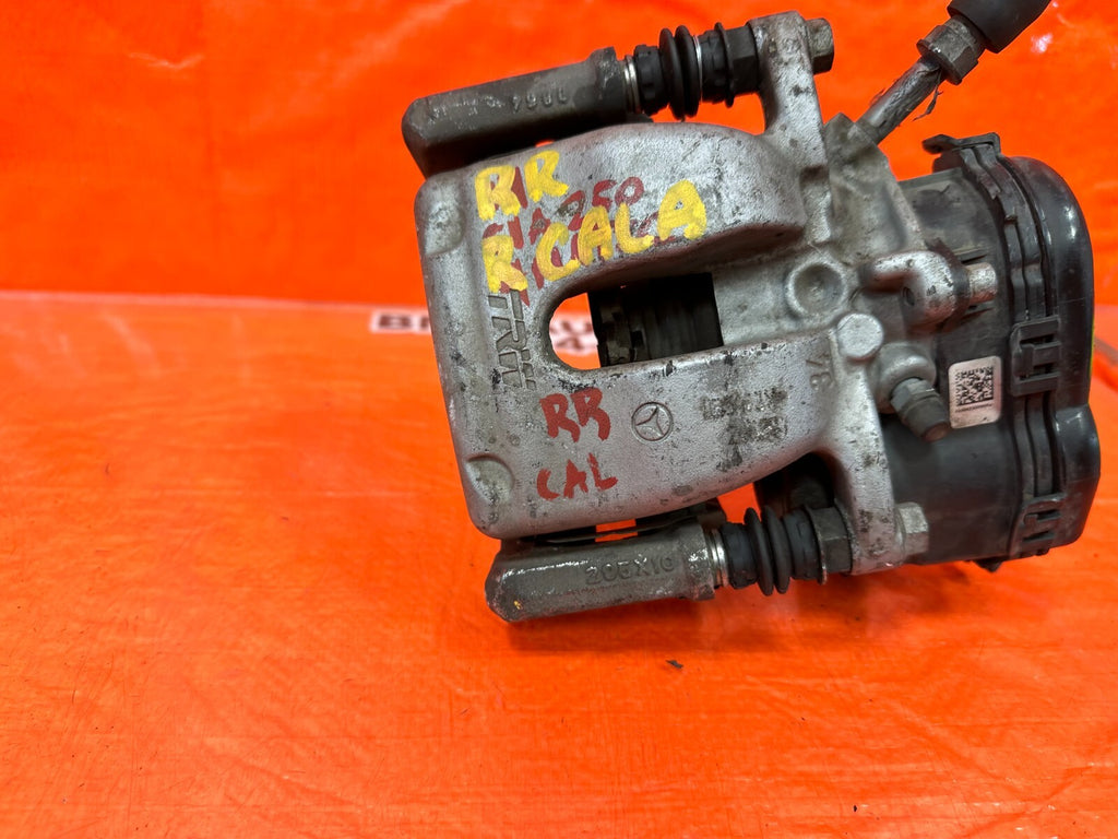 14 19 MERCEDES BENZ CLA 250   FWD   PASSENGER RIGHT REAR BRAKE CALIPER   OEM2