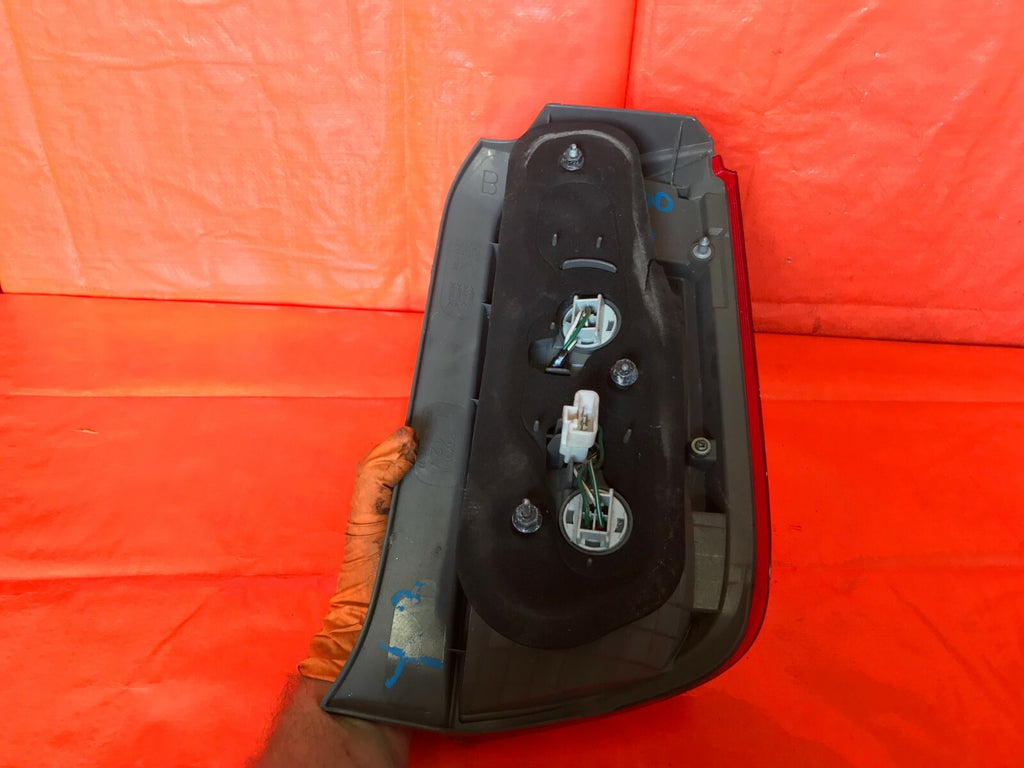 OEM 2008 2009 2010 SCION XB DRIVER LEFT TAIL LIGHT LAMP 08 09 10 L LH 6