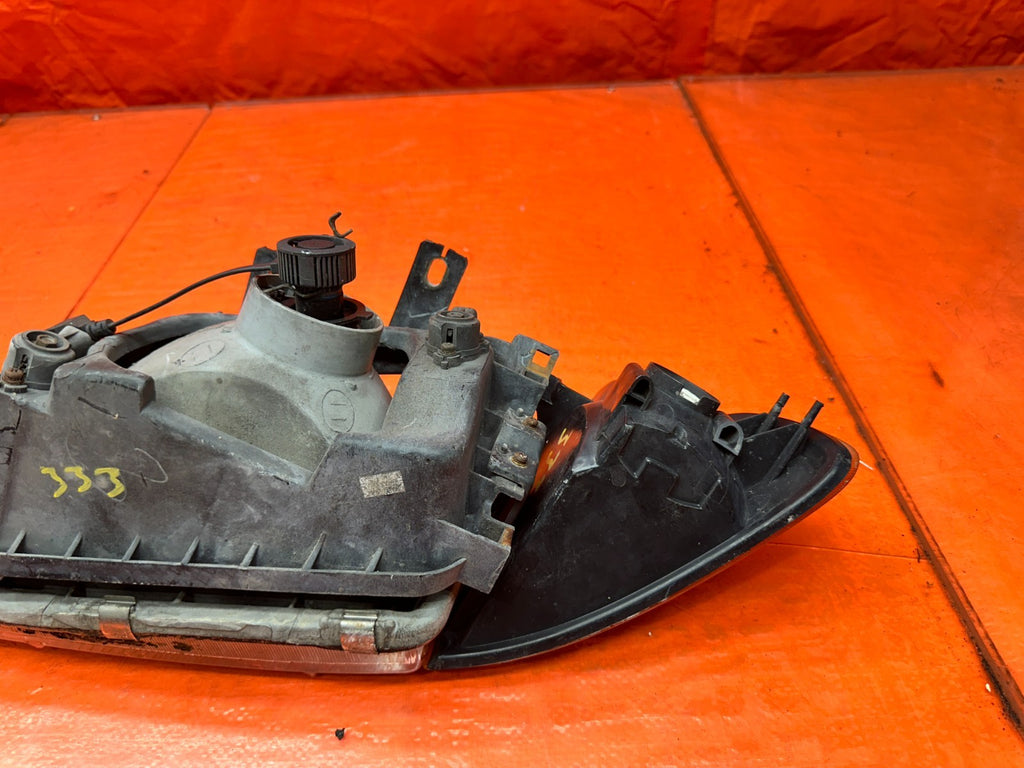 92 95 HONDA CIVIC 2D 3D   HEADLIGHTS LAMPS W/ CORNER LAMPS STANLEY   OEM #33318