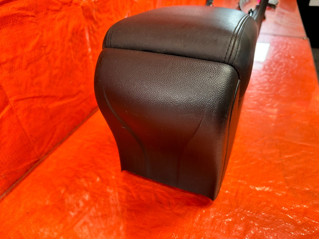 09 15 INFINITI G37 CONVERTIBLE   ARM REST / CENTER CONSOLE STORAGE OEM #3298
