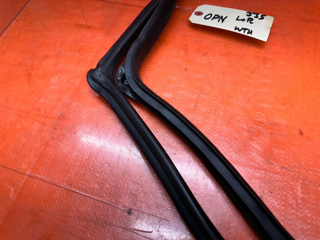 97 01 HONDA PRELUDE 2.2L INTERIOR OPEN TRIM MOLDING RUBBER LEFT RIGHT  OEM #3359