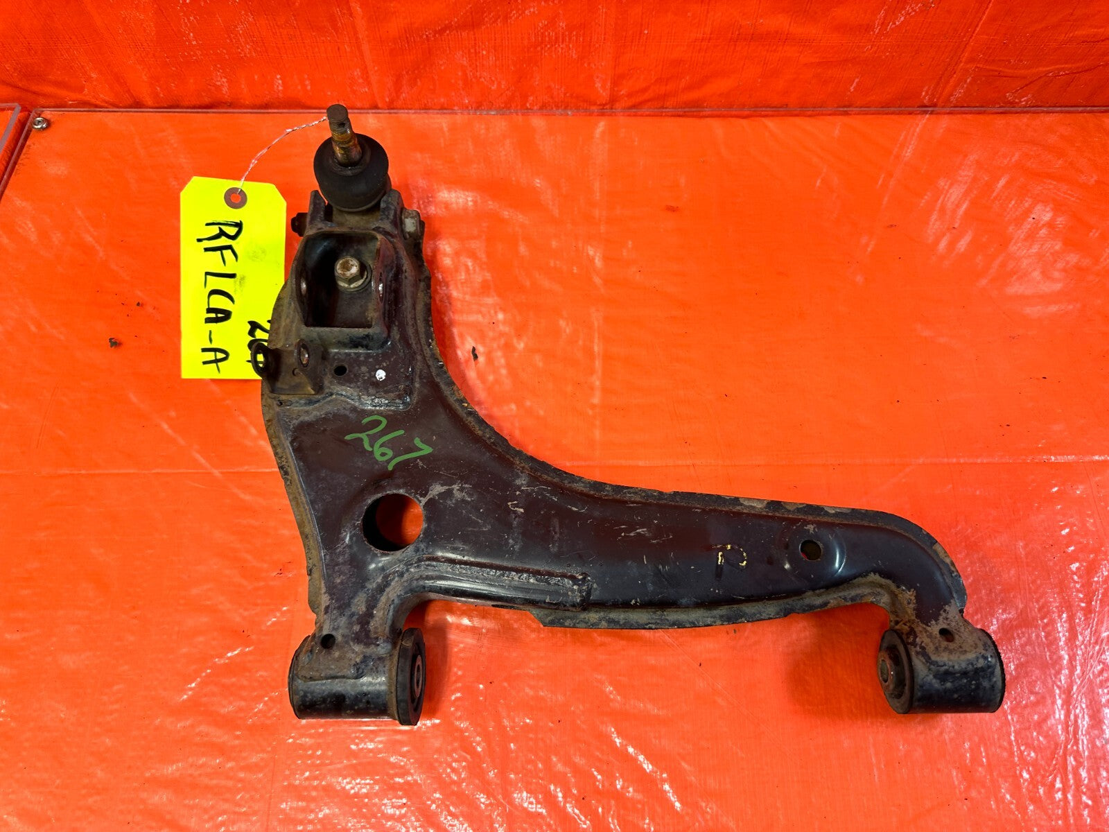 90 95 MAZDA MX 5 MIATA   PASSENGER RIGHT FRONT LOWER CONTROL ARM   OEM #26710