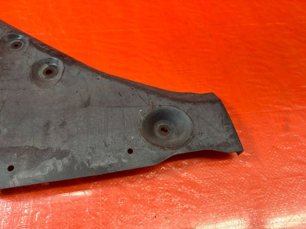 14 20 INFINITI Q50   SPLASH SHIELD TUNNEL STAY BRACKET RIGHT REAR   OEM #2155