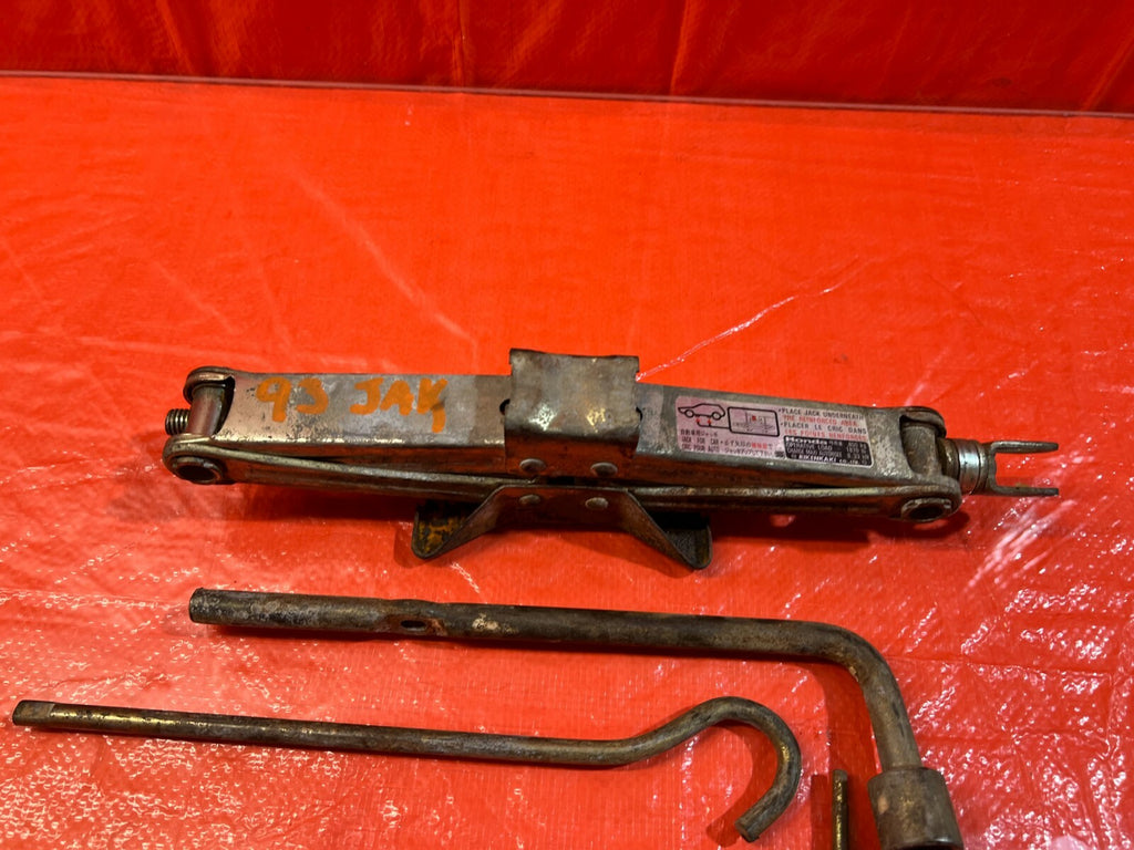 02 06 ACURA RSX BASE & TYPE S EMERGENCY SPARE TIRE TOOL KIT TOOLS JACK OEM #935