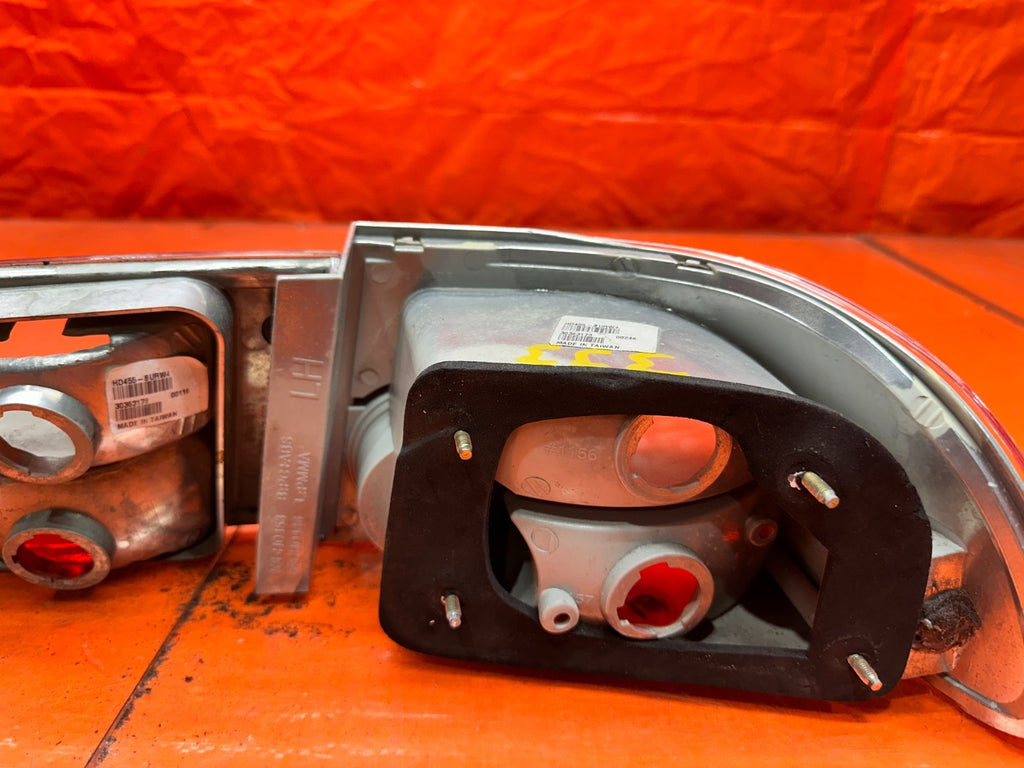 92 95 HONDA CIVIC 2D COUPE   50/50 RED CLEAR TAIL LIGHTS LAMP SET   OEM #33312