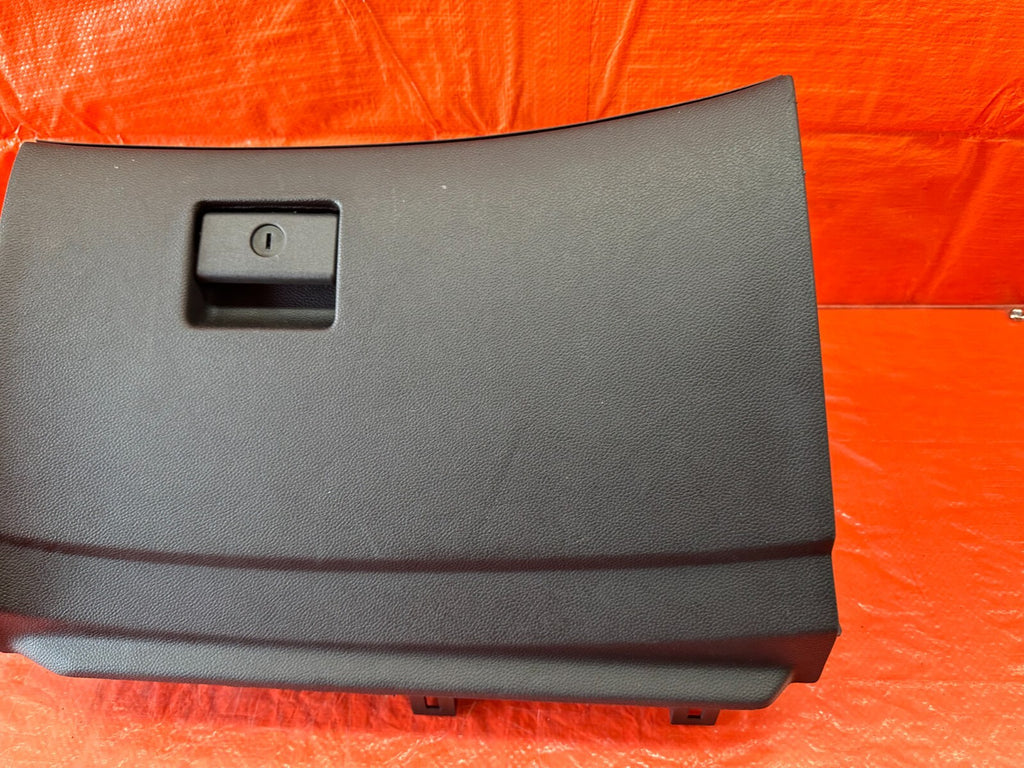 08 15 INFINITI G37 & Q60   2D COUPE   GLOVE BOX DASH BOARD TRIM PANEL   OEM #1905