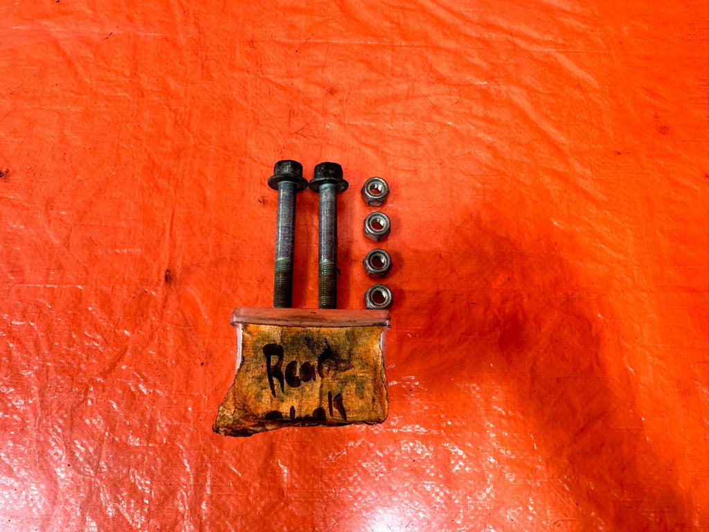 04 08 ACURA TSX   REAR SHOCK STRUT BOLTS NUTS HARDWARE   OEM FACTORY #3120