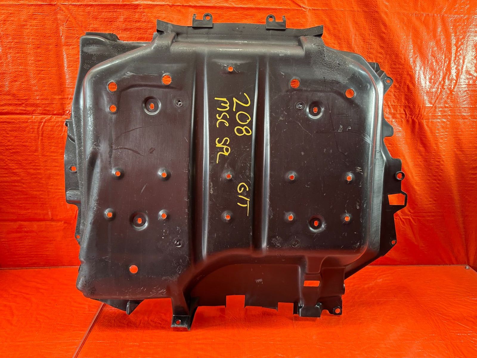 96 00 HONDA CIVIC 2D & 4D GASOLINE GAS TANK FUEL TANK COVER TRIM PLASTIC OEM 2089