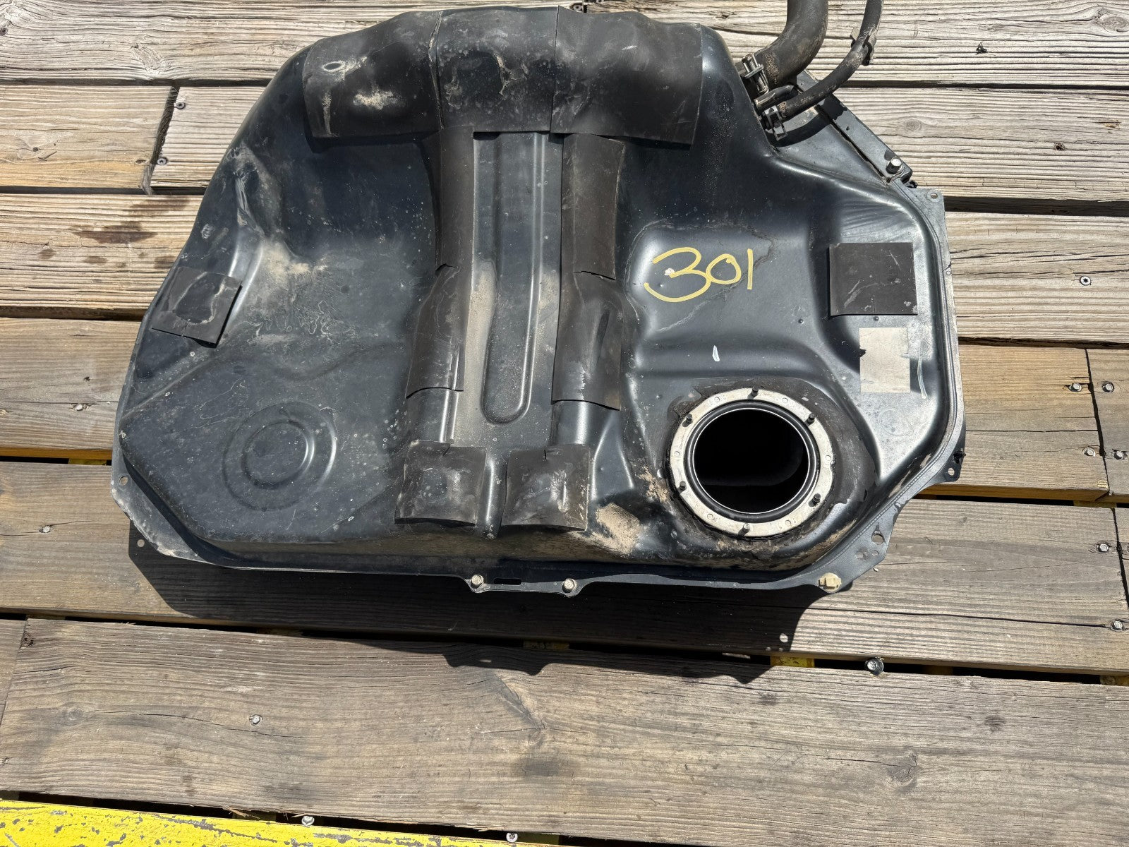 97 01 HONDA CR V CRV   GASOLINE GAS FUEL TANK ASSEMBLY   OEM FACTORY OE 3014