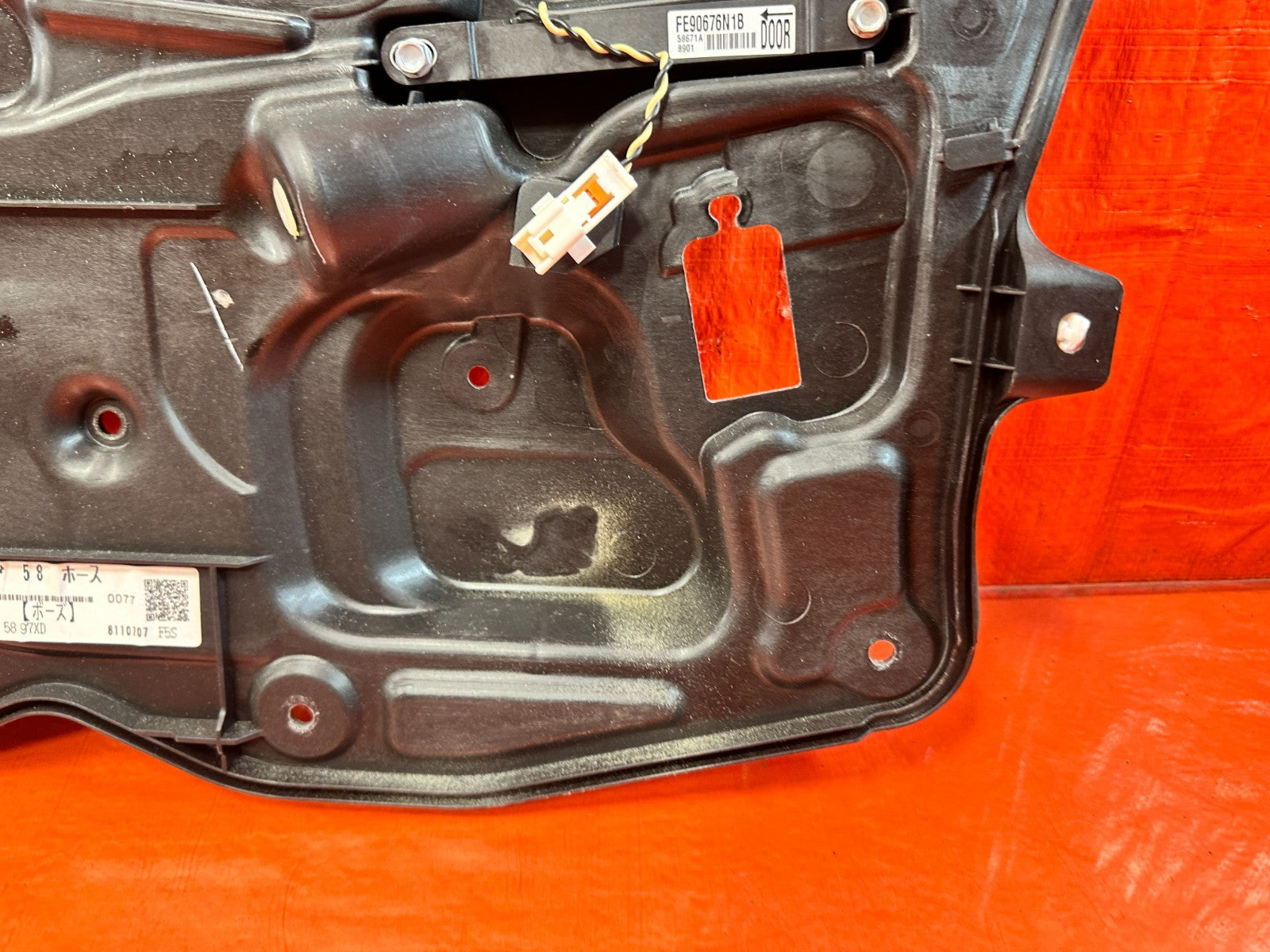 04 11 MAZDA RX8 RX 8   RIGHT DOOR INSERT CARRIER HOUSING   OEM FACTORY #30310