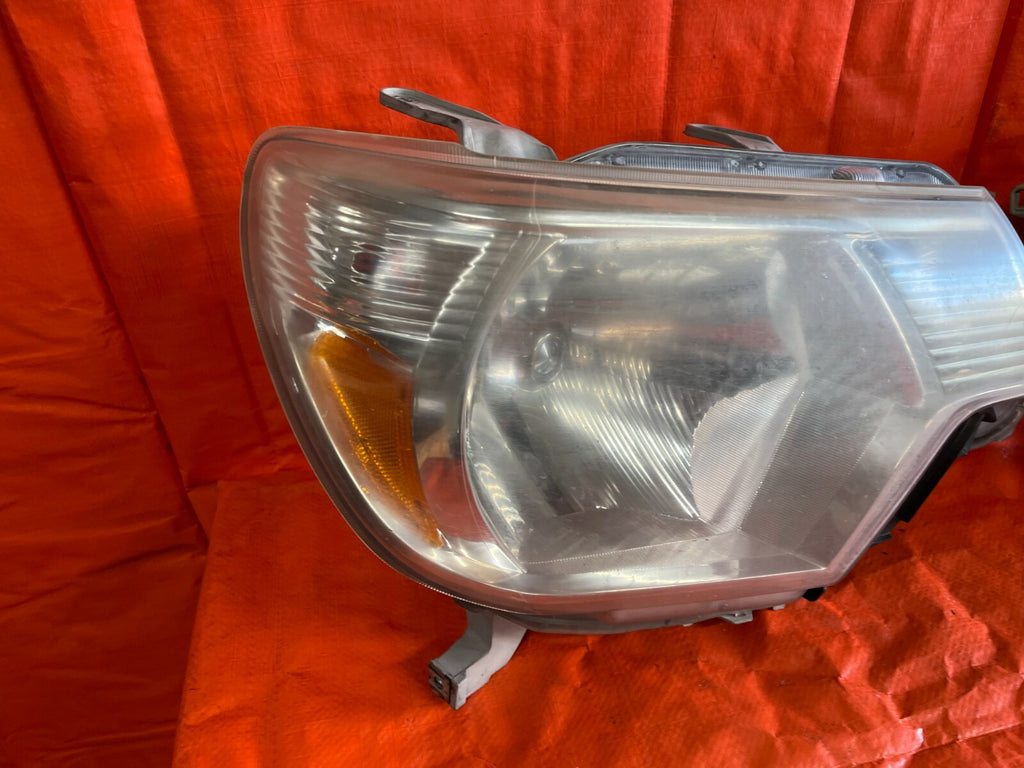 12 15 TOYOTA TACOMA   HEADLIGHT SET   HEADLIGHTS LEFT RIGHT 1 OEM 1 AFTERMARKET9
