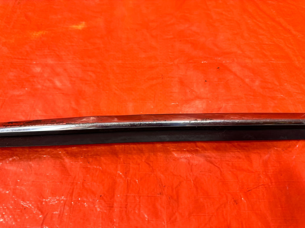 09 15 INFINITI G37 CONVERTIBLE   RIGHT REAR CONVERTIBLE DRIP RETAINER   OEM #2783