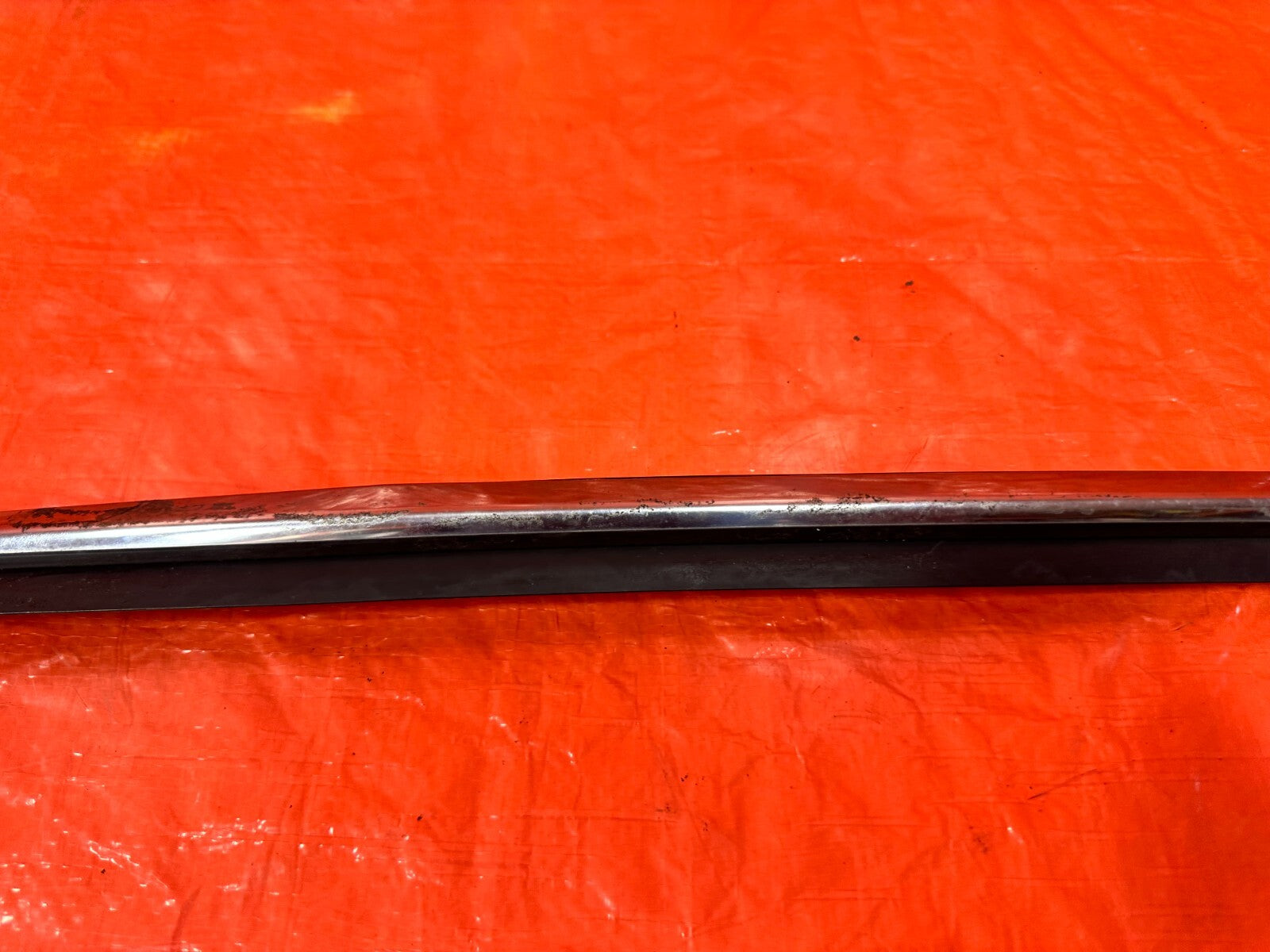 09 15 INFINITI G37 CONVERTIBLE   RIGHT REAR CONVERTIBLE DRIP RETAINER   OEM #2783