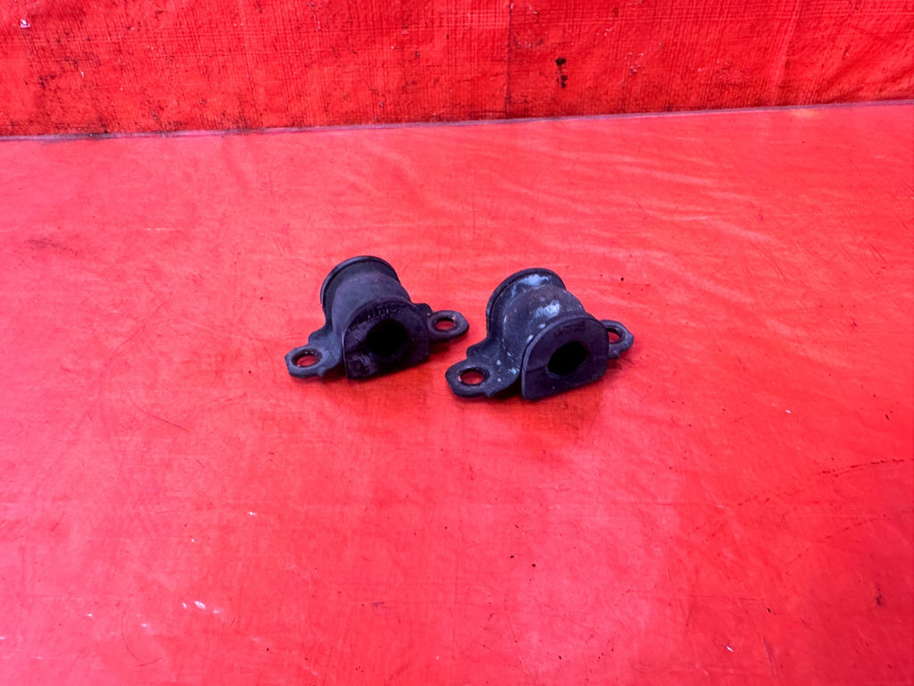 04 08 ACURA TSX   LEFT & RIGHT REAR SWAY BAR BRACKETS & BUSHINGS   OEM #3041