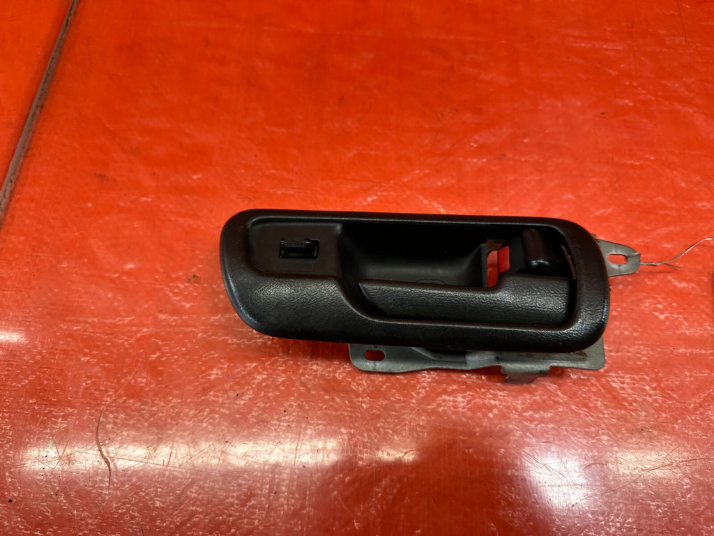 94 01 ACURA INTEGRA SEDAN RIGHT REAR INTERIOR DOOR HANDLE W/ TRIM BLACK OEM #2293