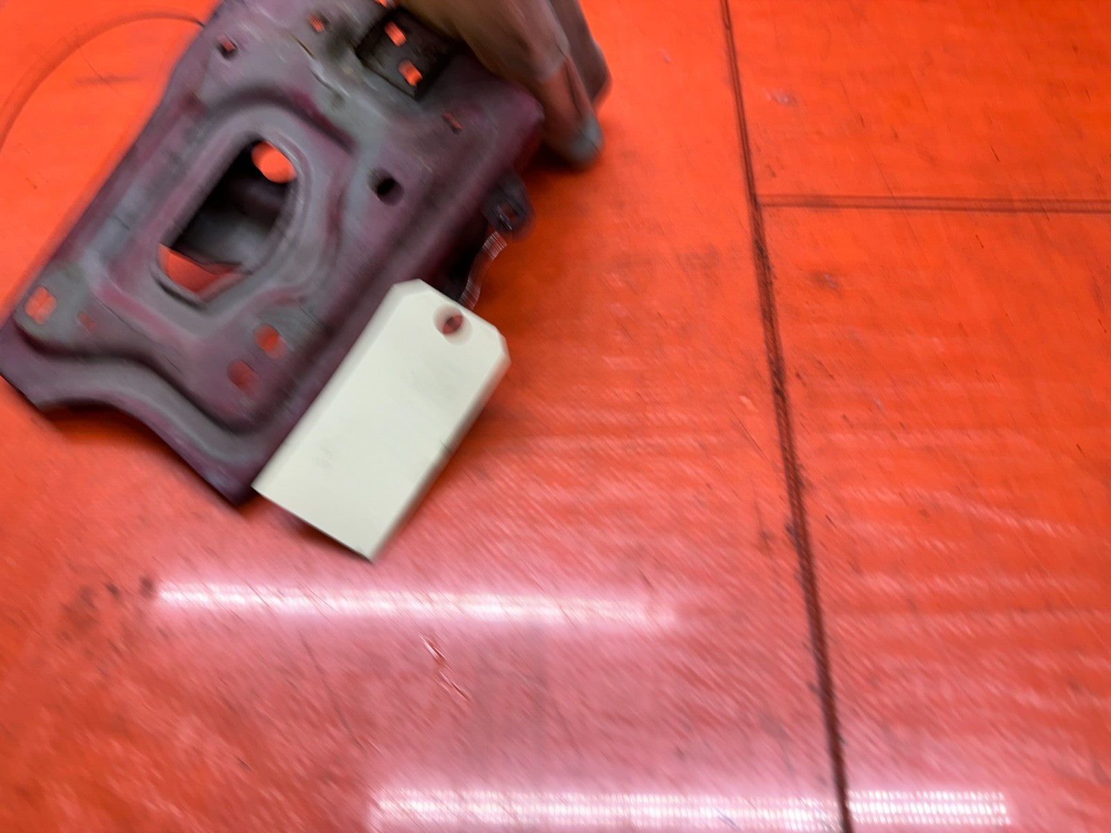 97 01 HONDA PRELUDE 2.2L H22A BATTERY HOLD DOWN TRAY MOUNT BRACKET OEM #33612