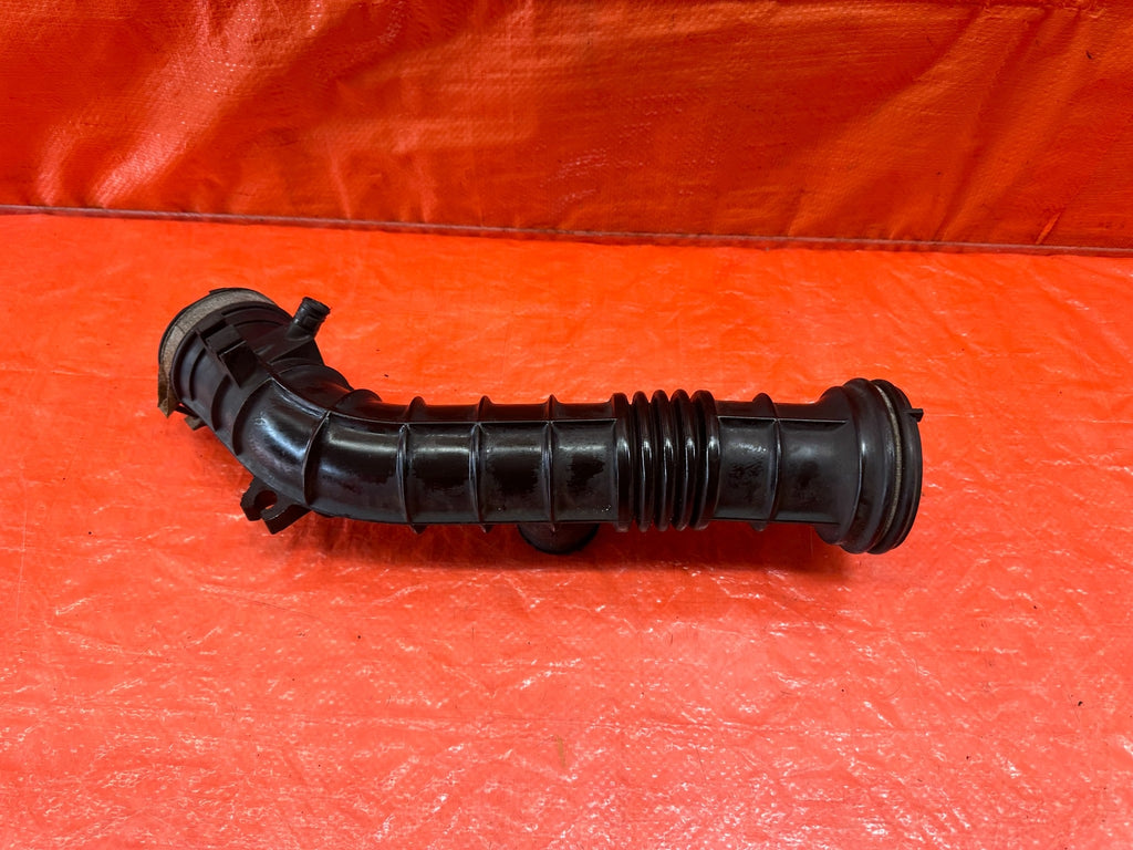 92 95 HONDA CIVIC SI & EX   D16Z6 INTAKE ARM AIR FLOW TUBE ELBOW   OEM #1990