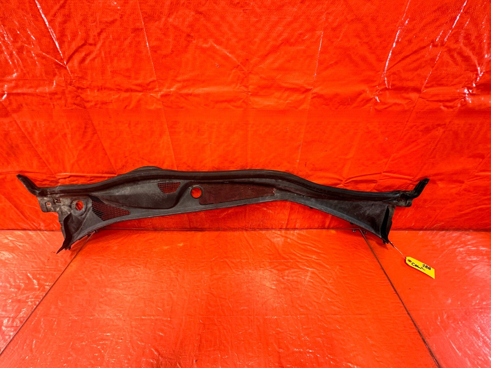 02 10 LEXUS SC430   WINDSHIELD WIPER COWL TRIM PLASTIC   OEM FACTORY #2880
