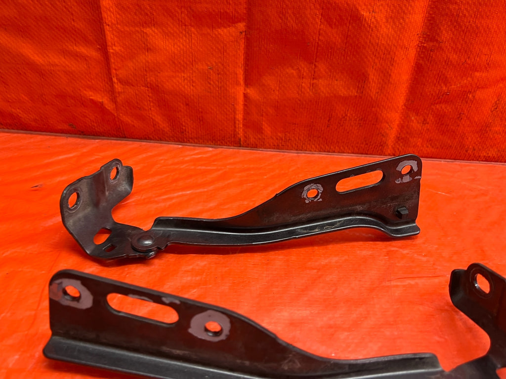 08 12 HONDA ACCORD   HOOD HINGE SET   LEFT AND RIGHT HINGES   OEM #1745