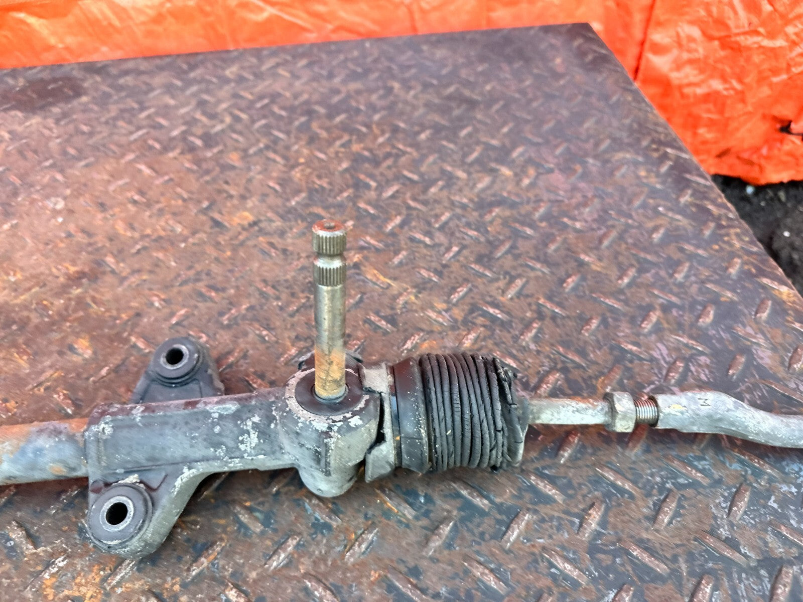 88 91 HONDA CRX DX HF   POWER STEERING GEAR BOX RACK AND PINION   OEM #2774
