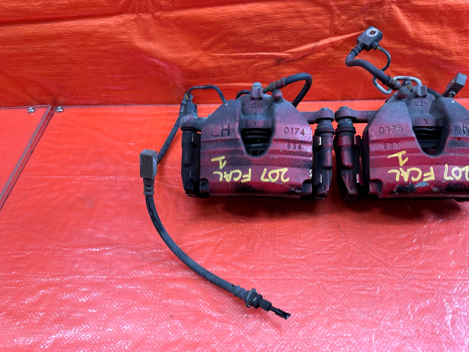 08 15 INFINITI G37 Q60   NON SPORT MODEL   LEFT 7 RIGHT FRONT BRAKE CALIPERS 2079