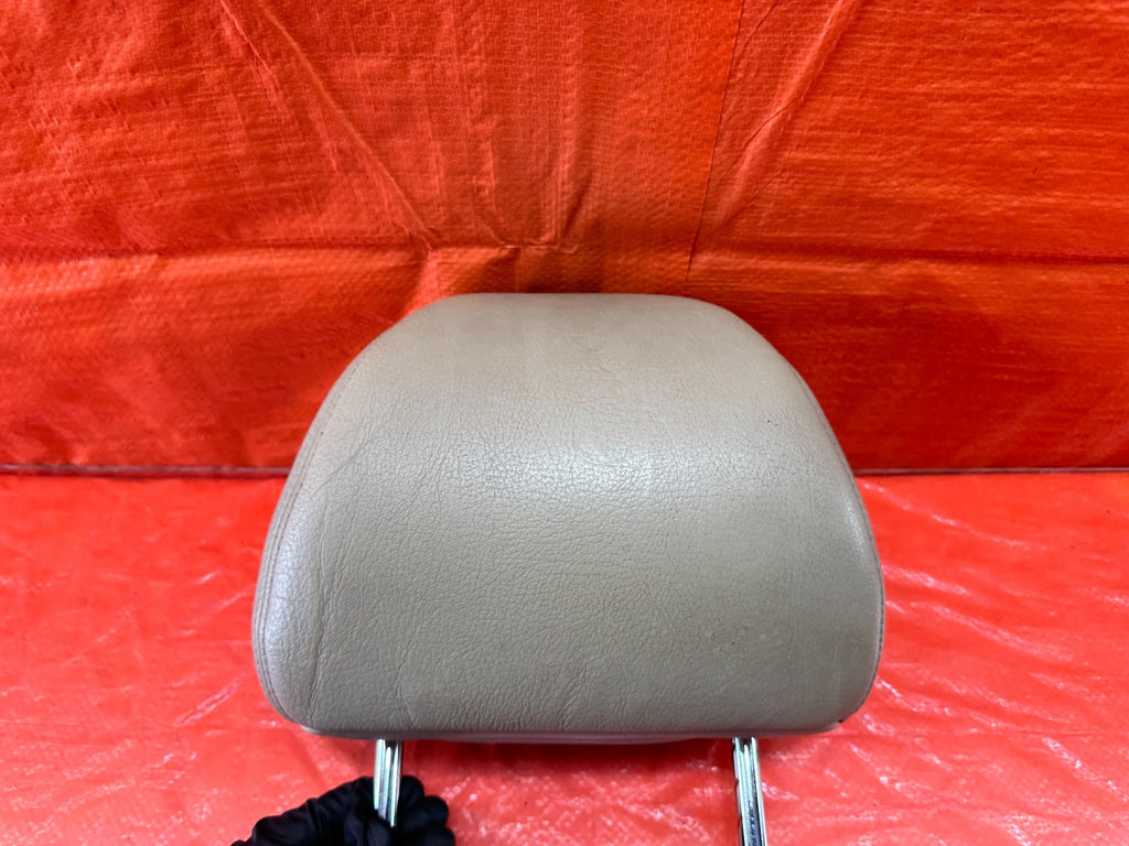 04 08 ACURA TSX   LEFT OR RIGHT FRONT SEAT   HEAD REST   IVORY COLOR   OEM #2058