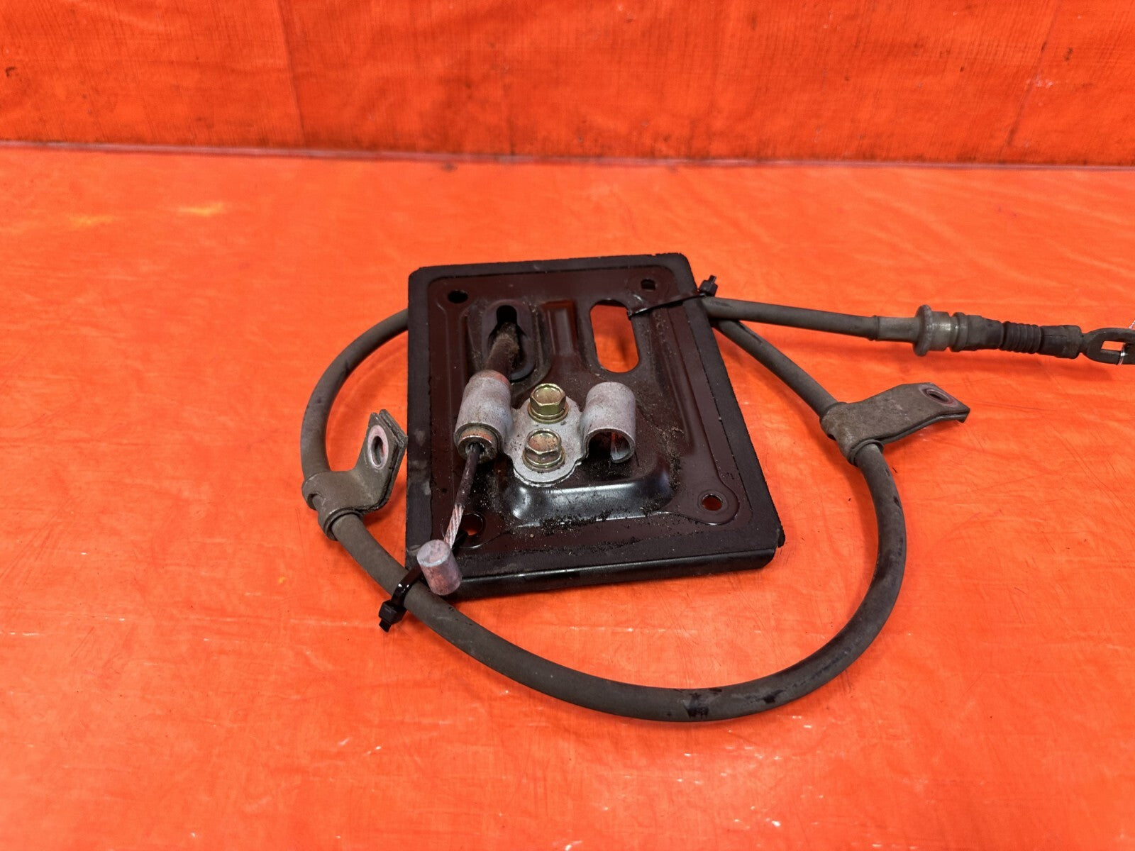 00 09 HONDA S2000   PASSENGER RIGHT EMERGENCY PARKING BRAKE CABLE LINE   OEM 2905