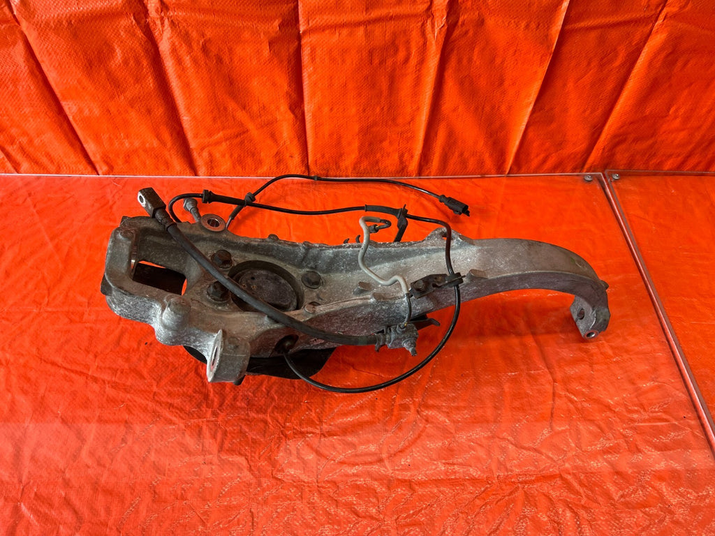 09 12 INFINITI FX50 FX35   PASSENGER RIGHT FRONT SPINDLE KNUCKLE HUB   OEM #1168