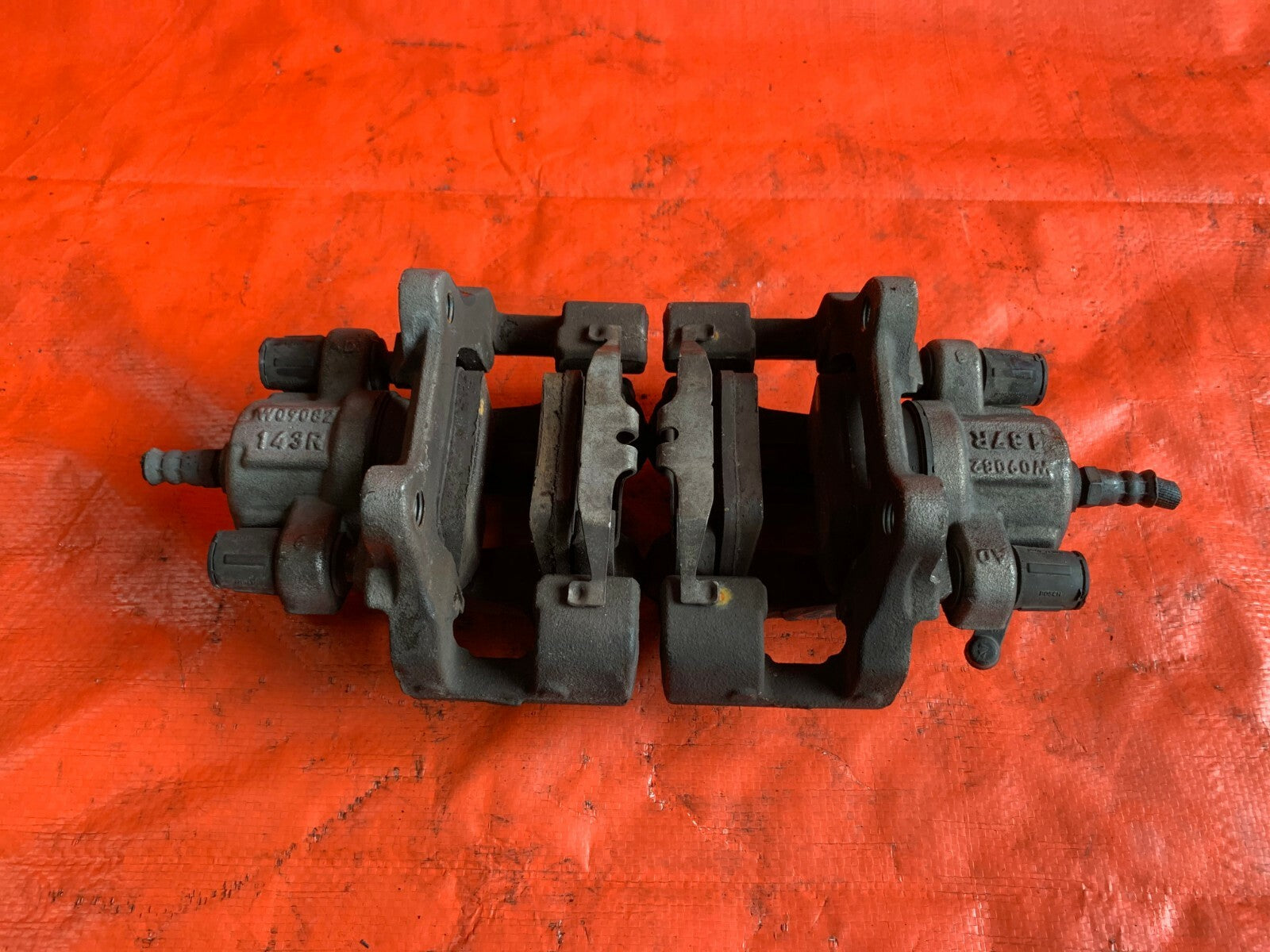 OEM 2015 BMW 320i RWD   REAR BRAKE CALIPER SET   LEFT RIGHT CALIPERS 6