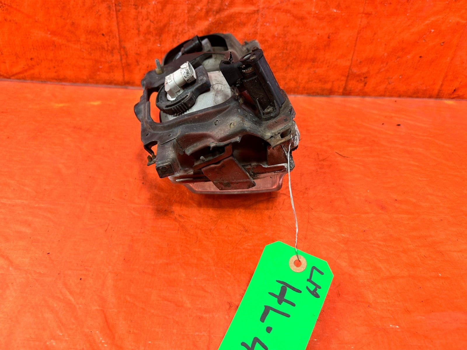 90 91 HONDA CIVIC HATCHBACK   DRIVER LEFT HEADLIGHT HEADLAMP   OEM 3174