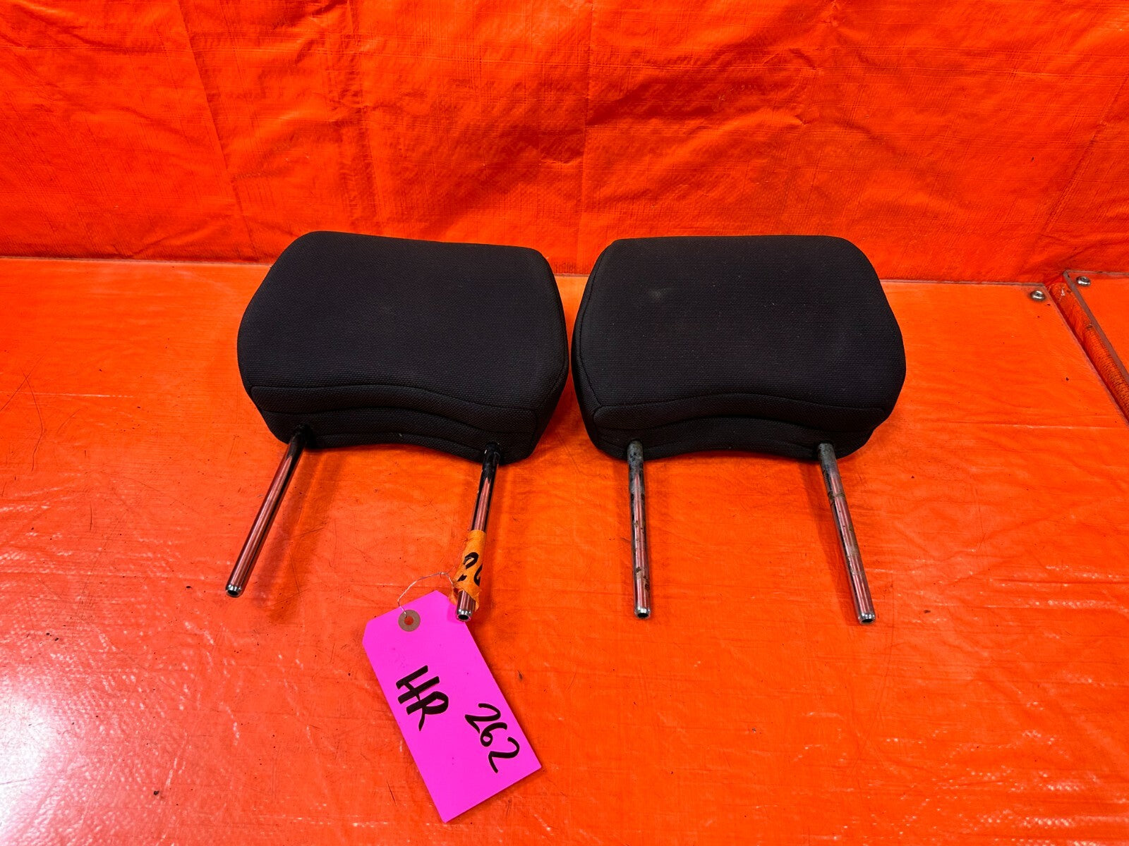 03 04 NISSAN 350Z   CLOTH   FRONT SEAT HEAD REST SET LEFT AND RIGHT   OEM #2620