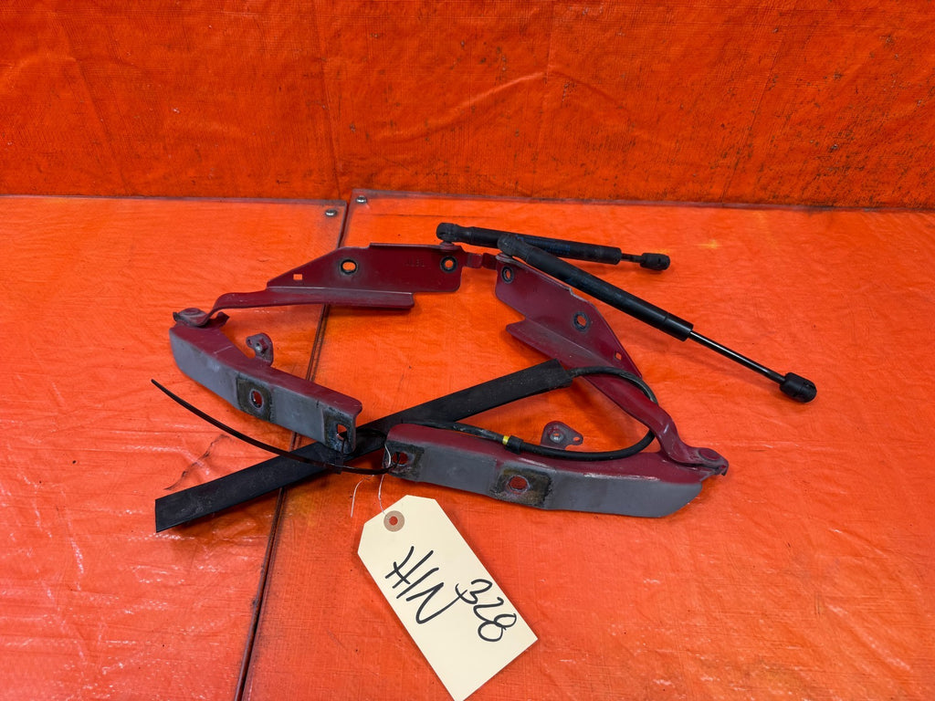 08 15 INFINITI G37 & Q60 2D COUPE   LEFT & RIGHT HOOD HINGES   OEM #3281
