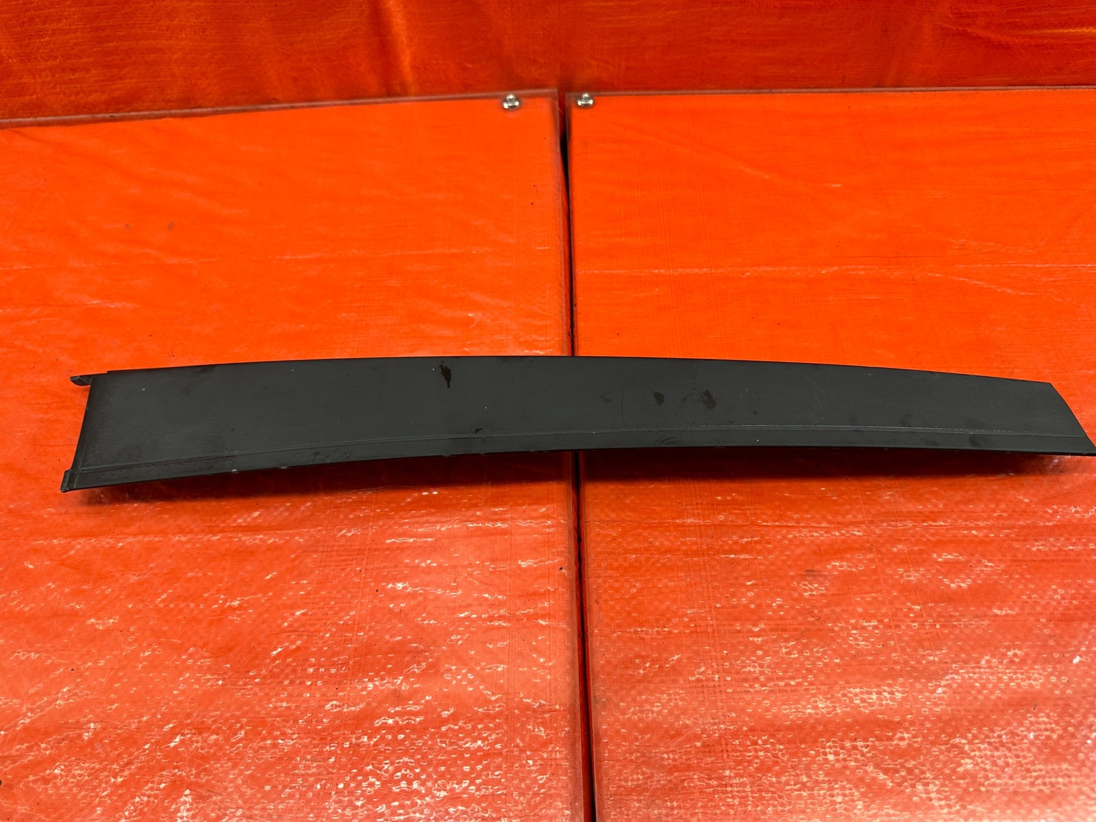 95 98 HONDA ODYSSEY   DRIVER LEFT REAR DOOR SASH TRIM   OEM FACTORY #1938