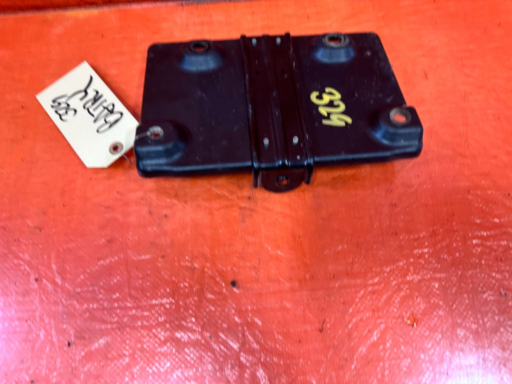 08 15 INFINITI G37 Q60 FRONT BATTERY TRAY HOLD DOWN BRACKET HARDWARE OEM #3298